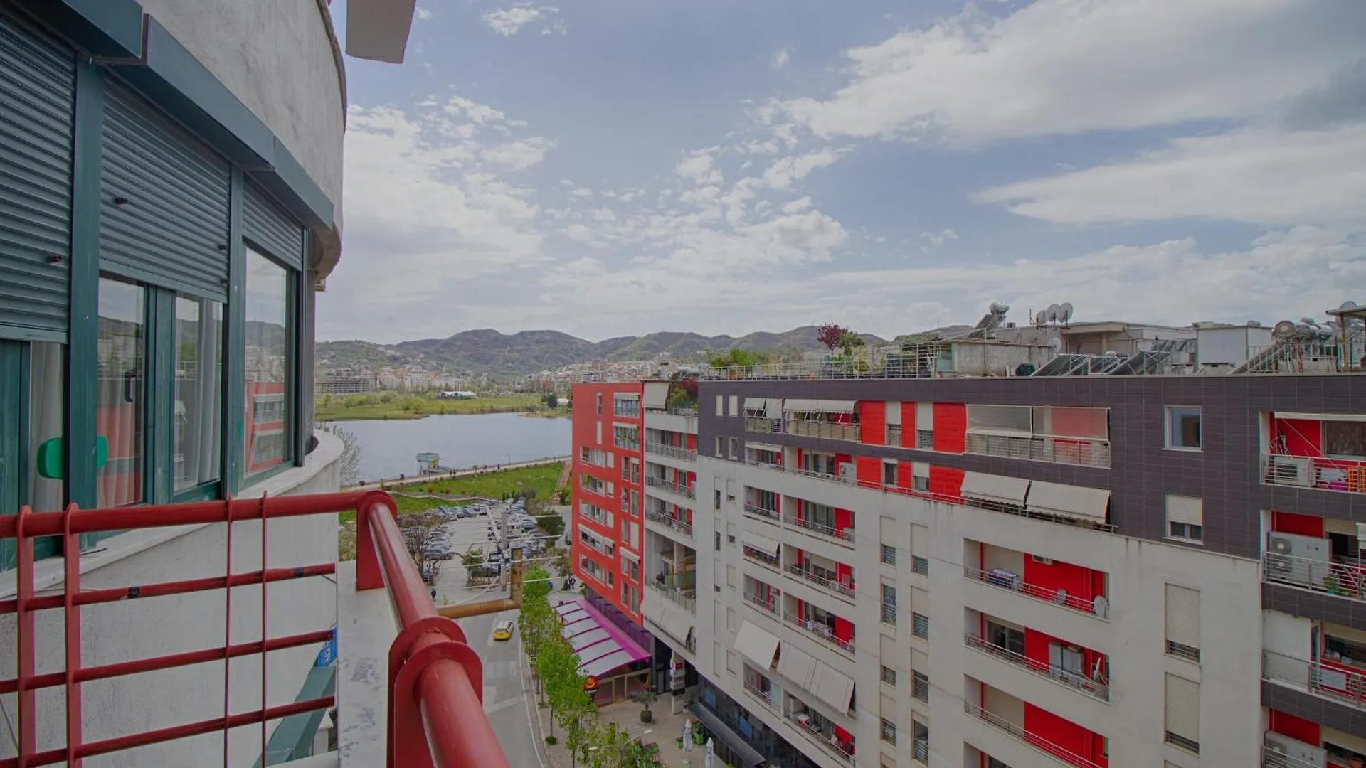 The Rooms Serviced Apartments Tirana 4*,