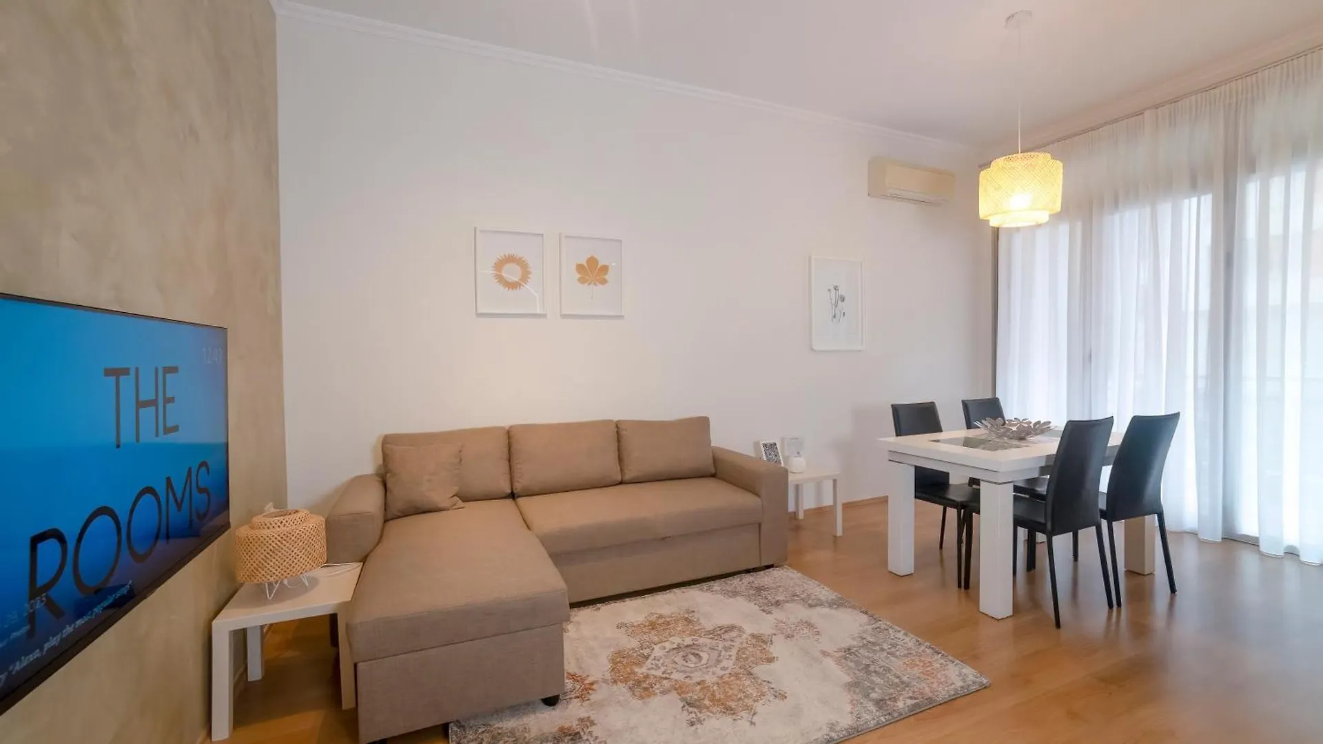 The Rooms Serviced Apartments Tirana 4*,