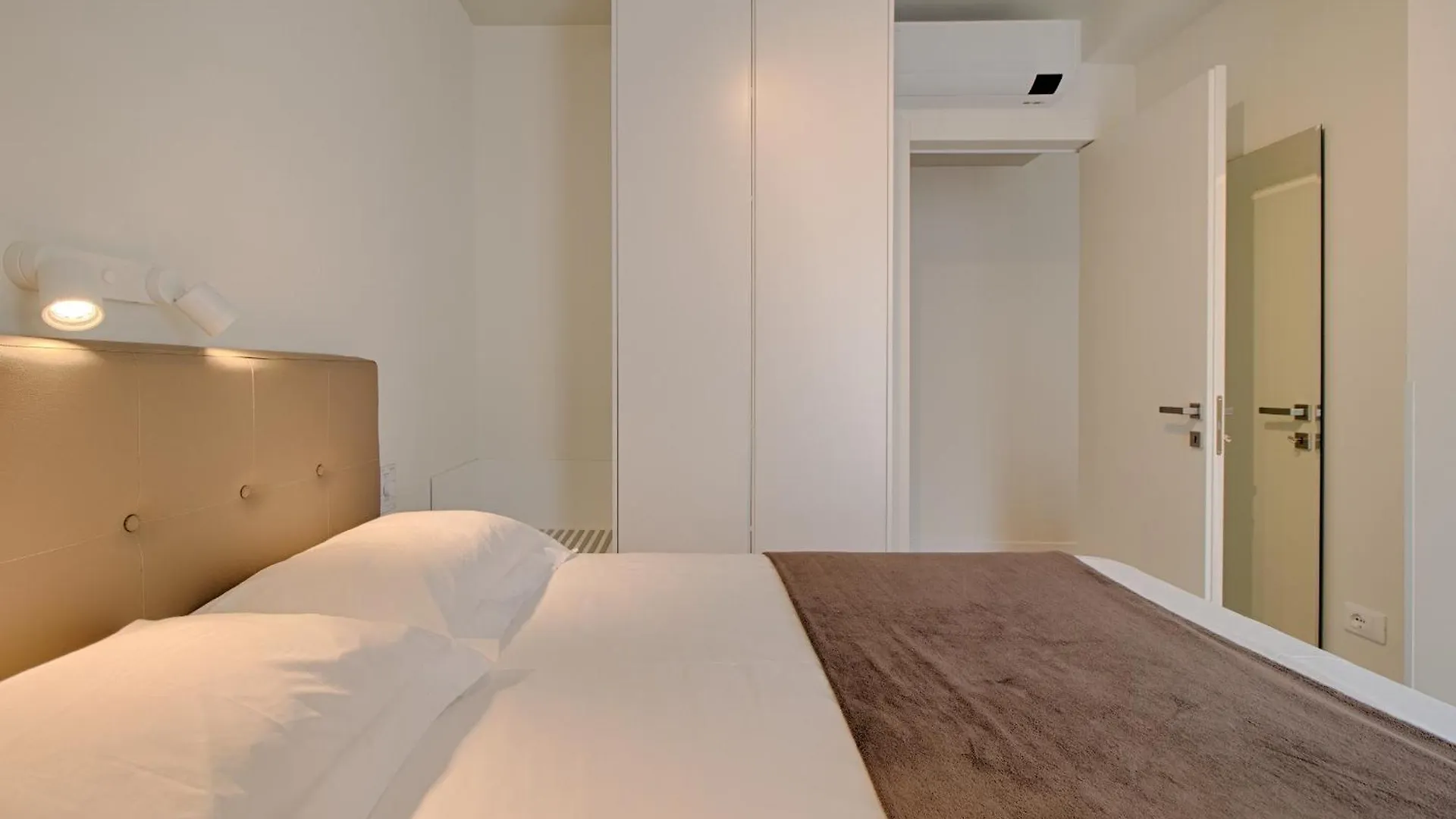 Aparthotel The Rooms Serviced Apartments Tirana
