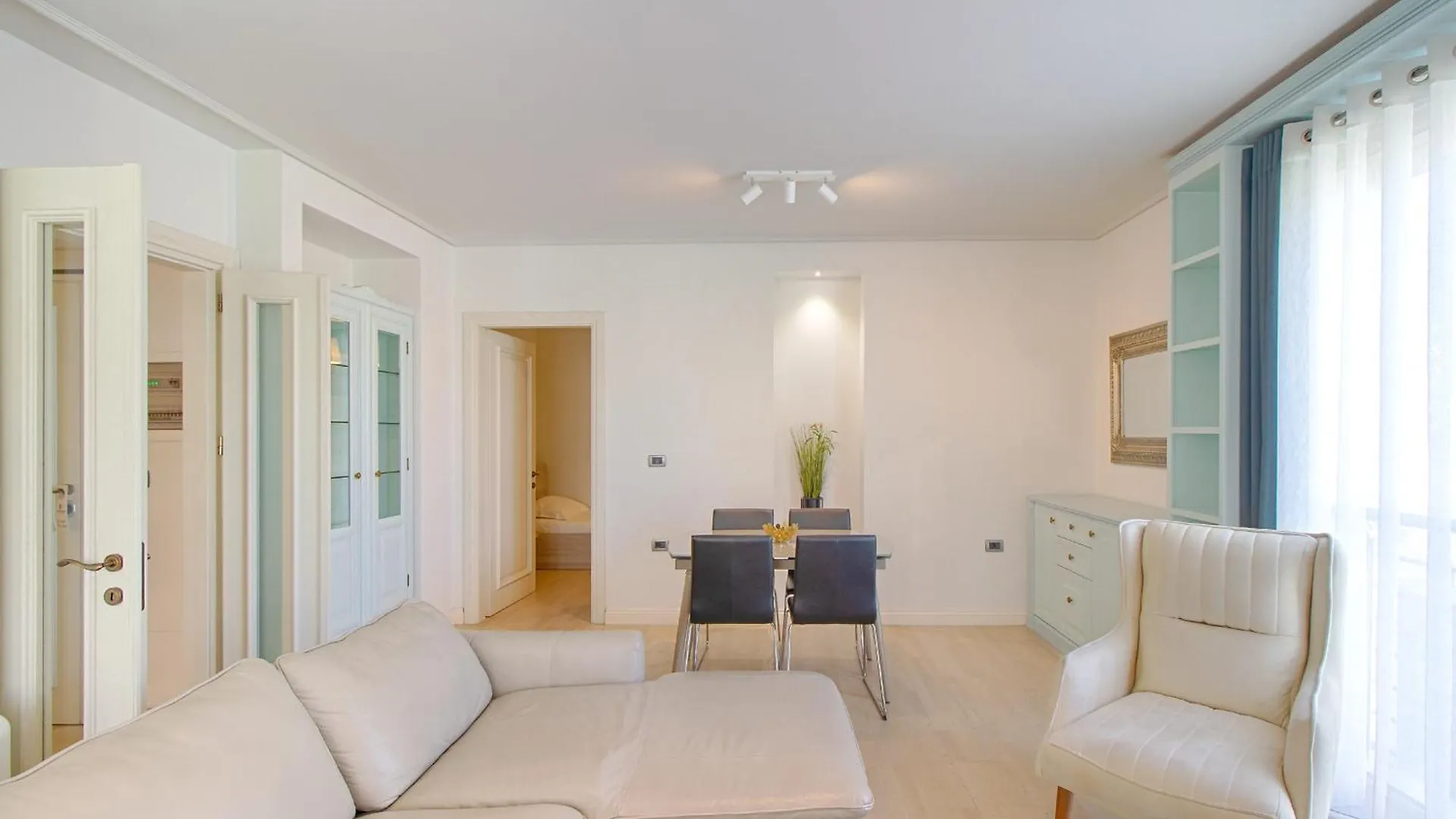 The Rooms Serviced Apartments Tirana Albânia